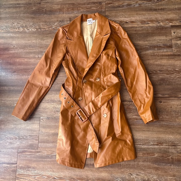 Princess Polly Jacket - Picture 3 of 3